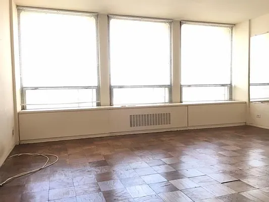 Rented by R New York | media 13