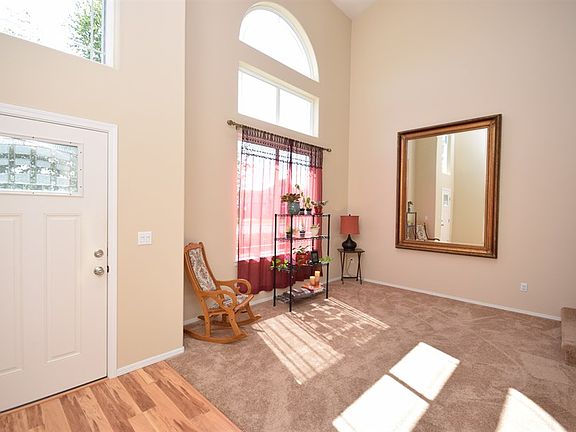 4th image of 908 NE 167th Ave