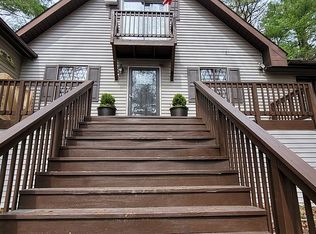 190 Alpine Lake Rd, Henryville, PA 18332
