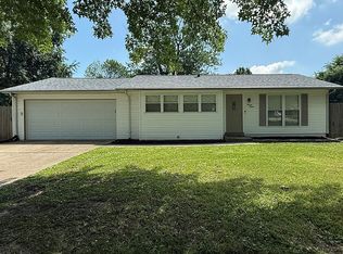 712 Gawain Dr, Troy, IL 62294