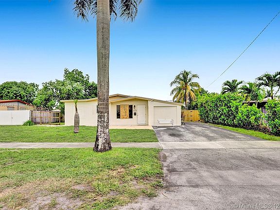 3rd image of 5365 NW 173rd Dr