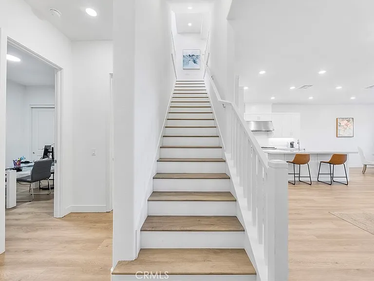 885 Poppy Ct — Photo 16