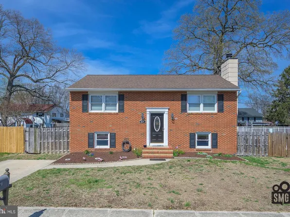 804 221st St, Pasadena, MD 21122