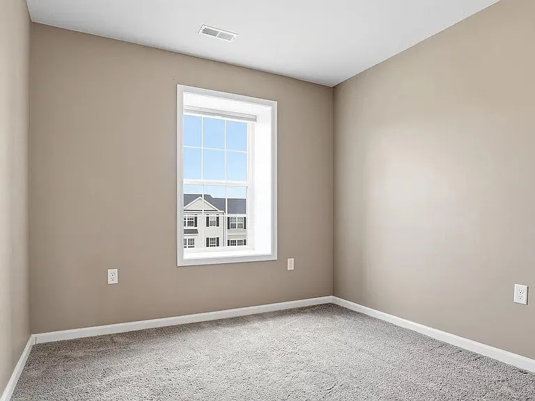 182 Hudson Blvd — Photo 20