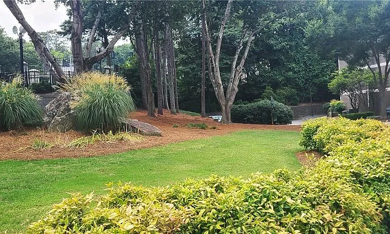 19 Brittany Way NE — Photo 31