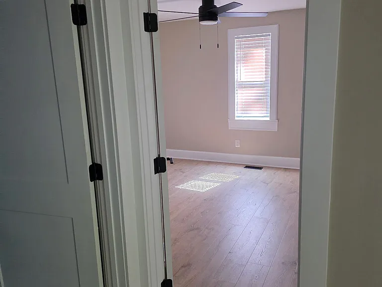 1108 Mapleton St — Photo 10