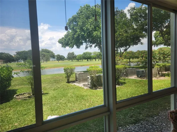 13255 SW 7th Ct APT 102D, Pembroke Pines, FL 33027