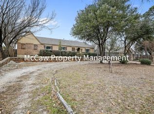 620 Oakwood Ln, Arlington, TX 76012