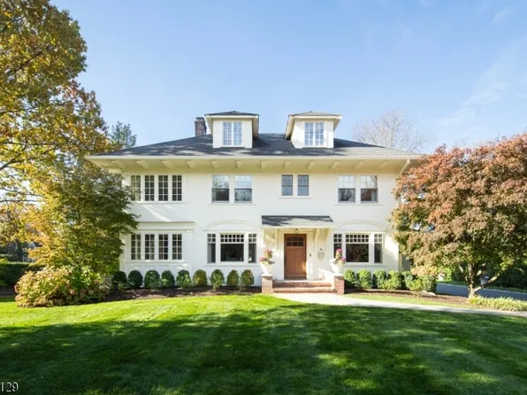 80 Woodland Ave, Summit City, NJ 07901