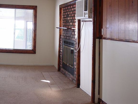 3rd image of 256 G St #1/2