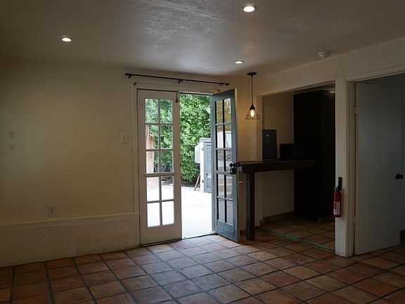 5th image of 2480 N Junipero Ave #C