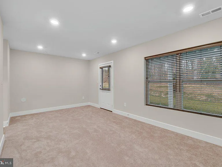 1815 Betterton Rd — Photo 13