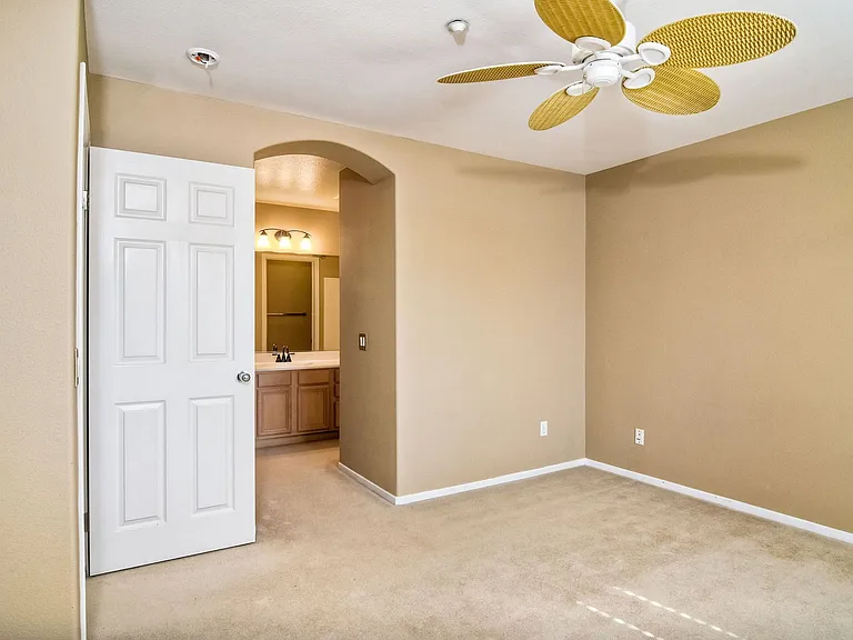 6349 Alexandri Cir — Photo 27