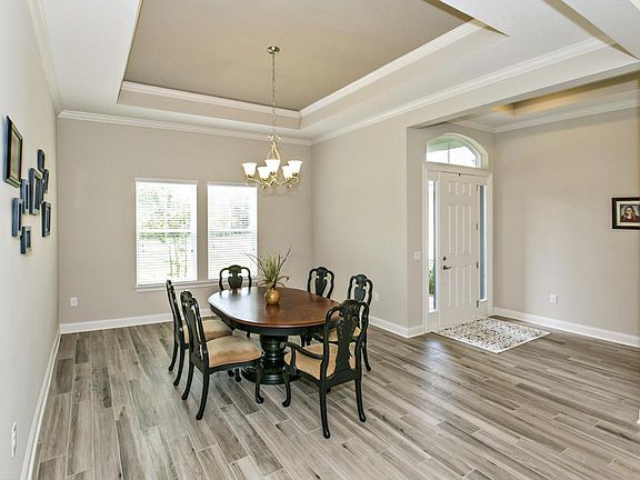 4th image of 2848 Oakgrove Ave