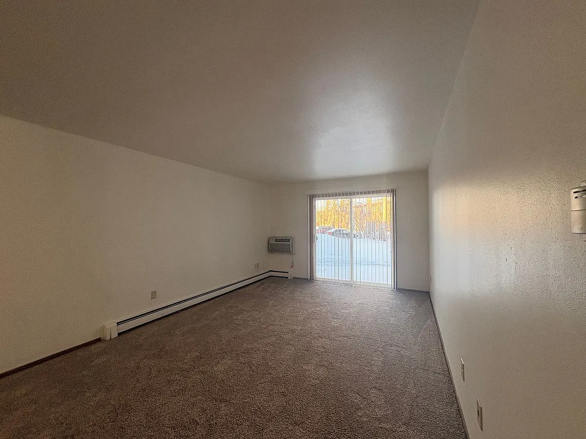 Building Photo - 2300 Woodrow Ct