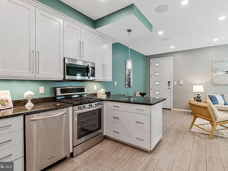 756 Park Rd NW #2 — Photo 8