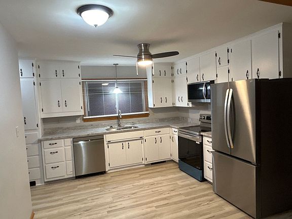 4th image of 2595 County Road F E