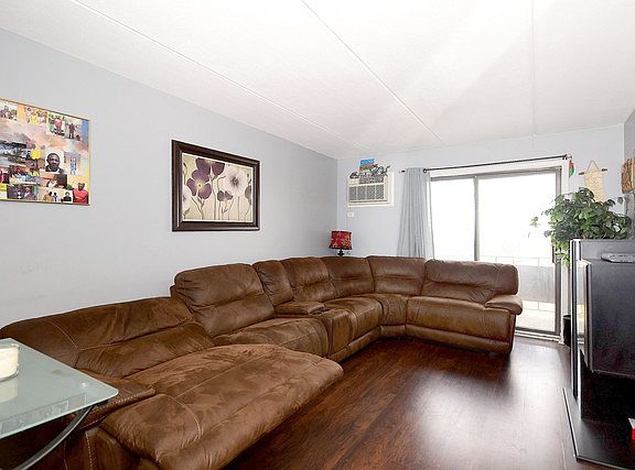 4th image of 850 Des Plaines Ave APT 603