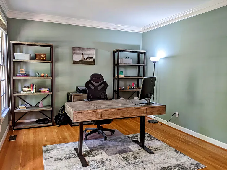 102 Blackford Ct — Photo 5