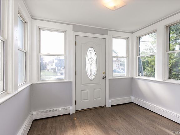 4th image of 133 Union Street