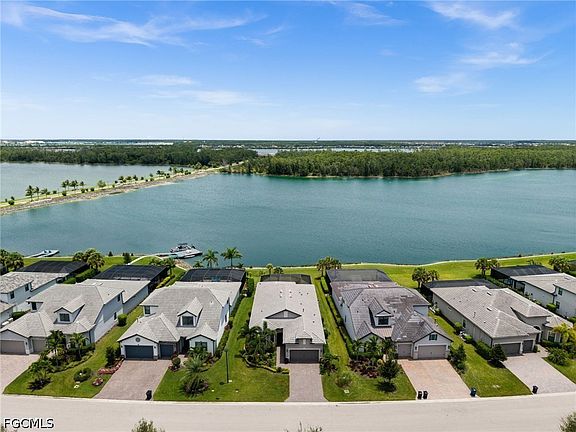 3rd image of 19025 Aqua Shore Dr