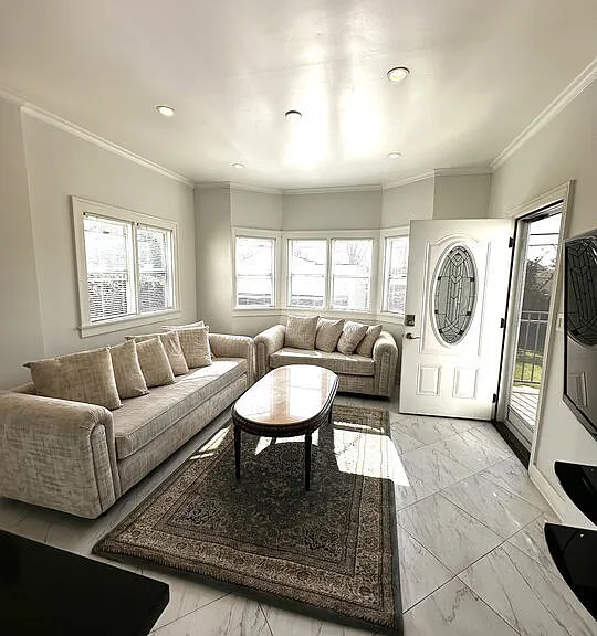 10736 Ashton Ave — Photo 13