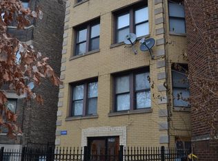 2948 W Nelson St APT 2, Chicago, IL
