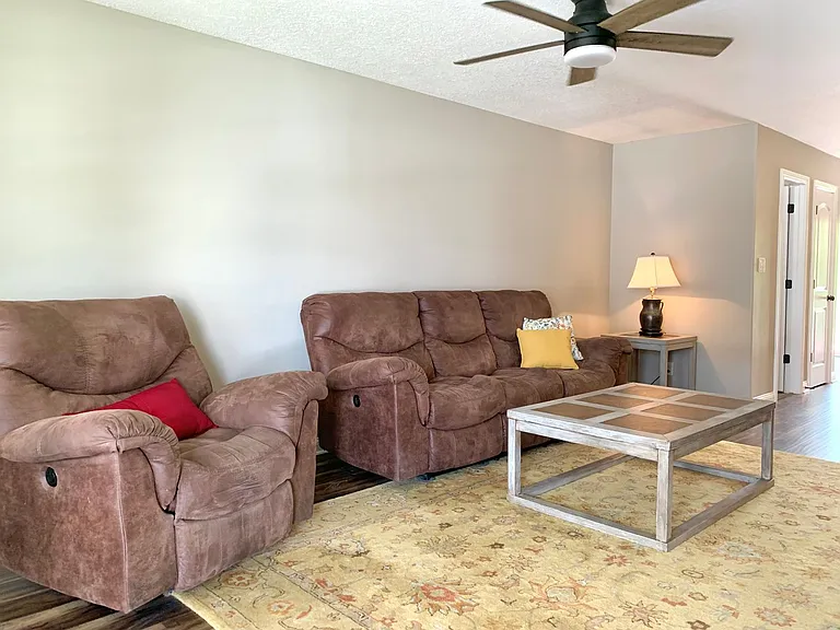 364 Sam Houston Cir — Photo 5