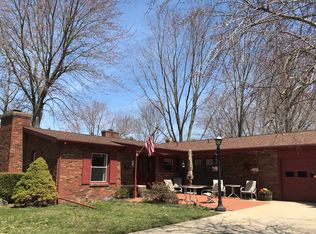 3529 Pine Ct, Saint Joseph, MI 49085