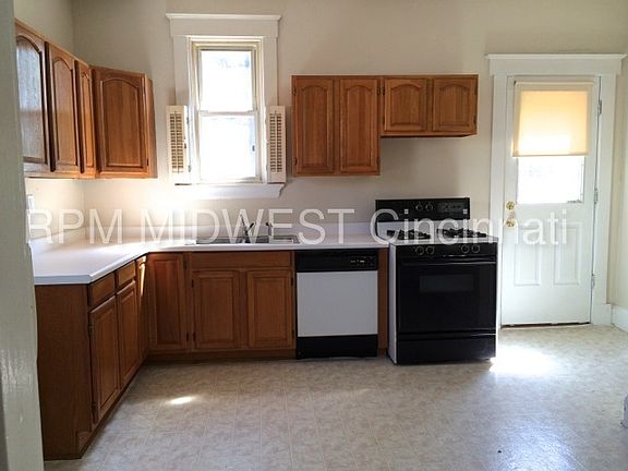 4th image of 3742 Isabella Ave