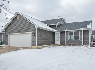 2620 Bent Ridge Ct, Des Moines, IA 50320