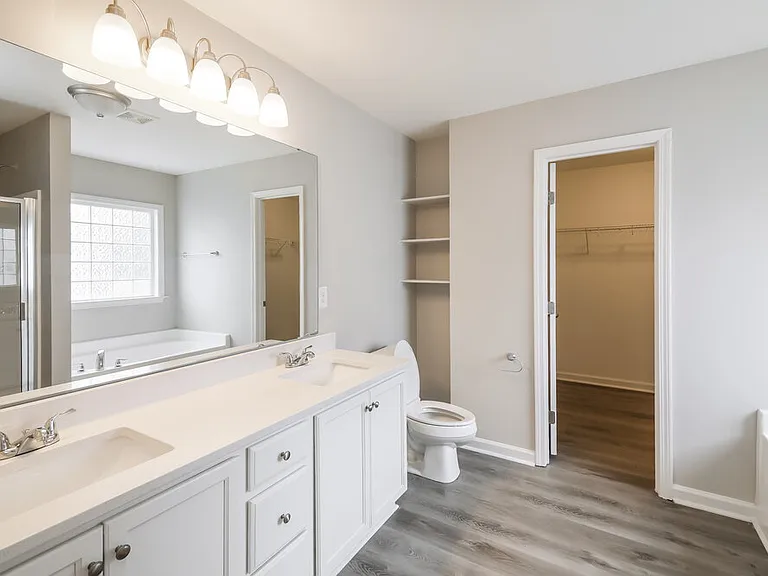 1308 Hosmer Ct — Photo 10