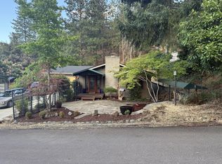 802 Beach St, Ashland, OR 97520