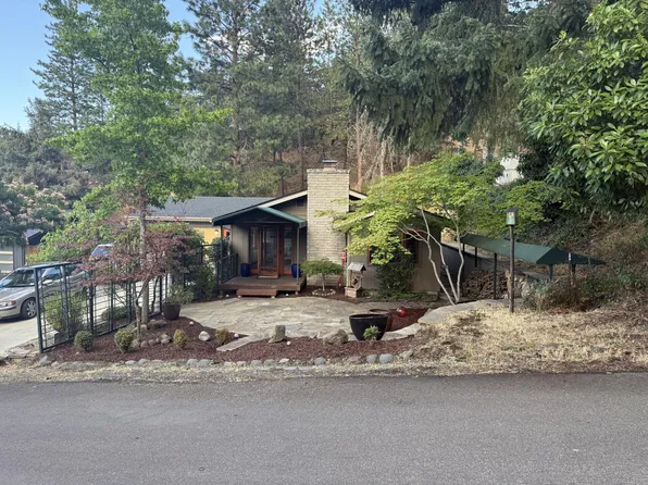 802 Beach St, Ashland, OR 97520