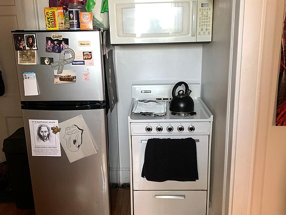 3rd image of 2551 Indianola Ave APT 4