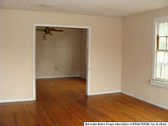 2nd image of 4035 Clayton St