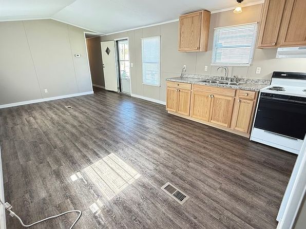 419 Sunflower Ln, Oliver Springs, TN 37840