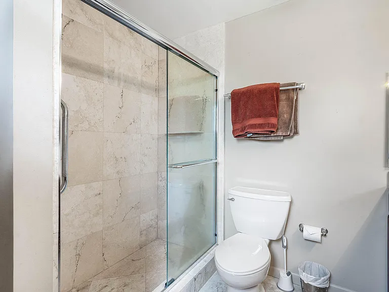 6403 Eastpointe Pines St — Photo 20