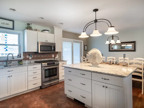 1001 Monroe Blvd, South Haven, MI 49090