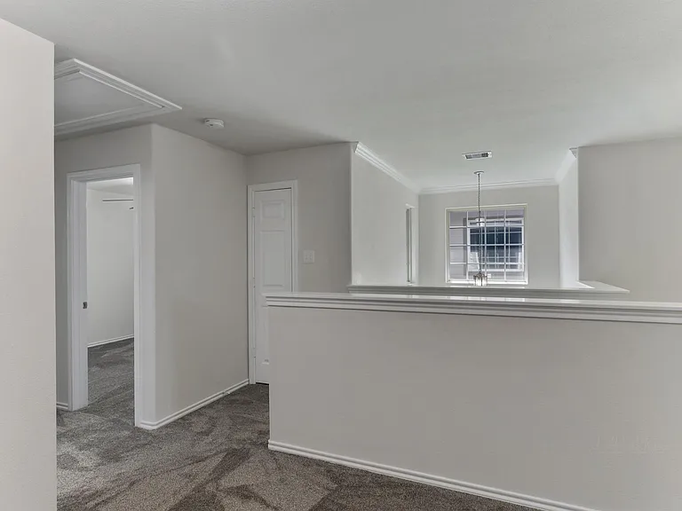 6475 Calgary Woods Ln — Photo 25