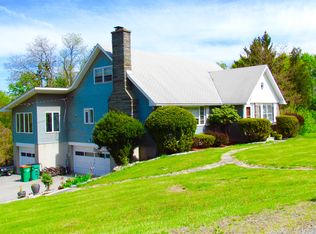 11 Deerwood Dr, Hopewell Junction, NY 12533