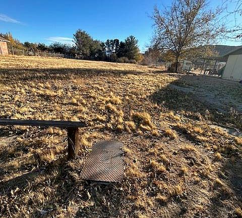 2nd image of 0 Lakespring Ave