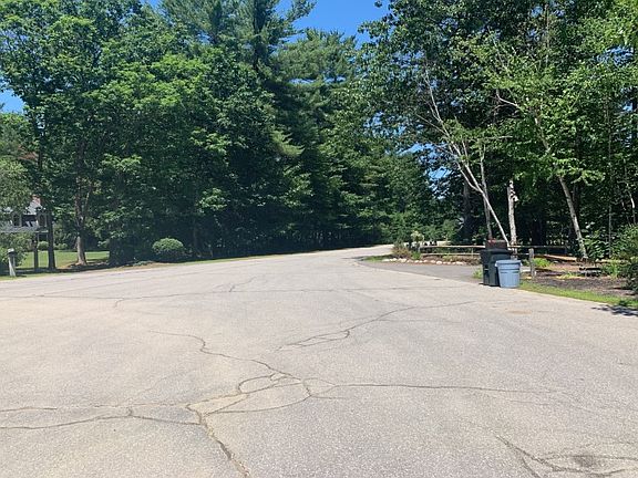 4th image of 16 New South Dr