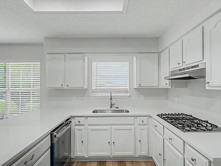 85 S Oak Rd — Photo 12