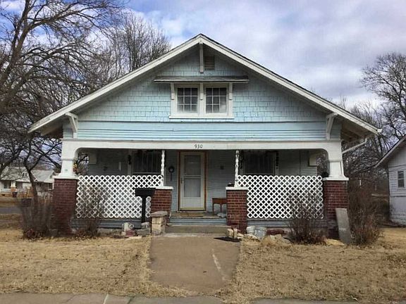 2nd image of 930 W Locust Ave