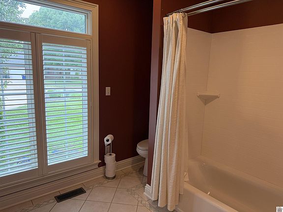 5th image of 1214 Beresford Way