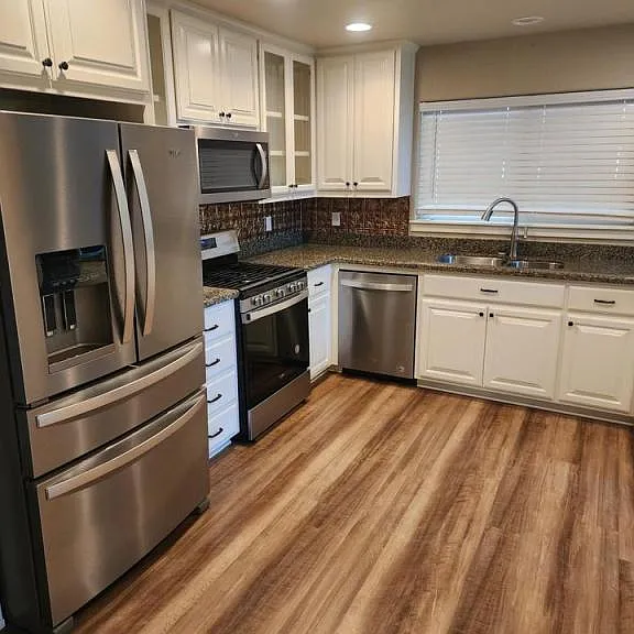 1354 SW Argo Ln — Photo 3