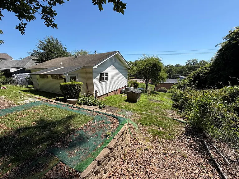 807 Trammell St — Photo 15