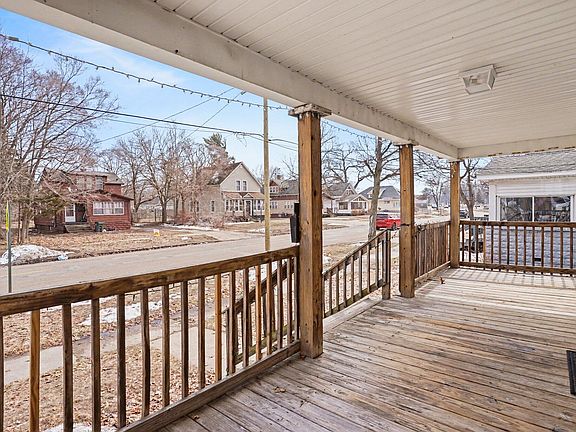 4th image of 1691 Terrace St