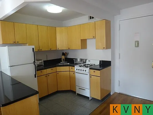 Rented by KVNY Soho | media 61